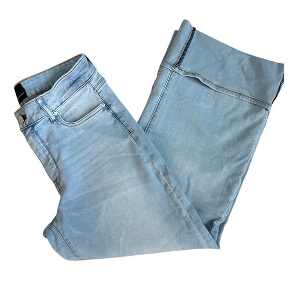 White House Black Market High Rise Wide Leg Cuff Crop Jeans Lavande Antique Sz 6 - Picture 9 of 10